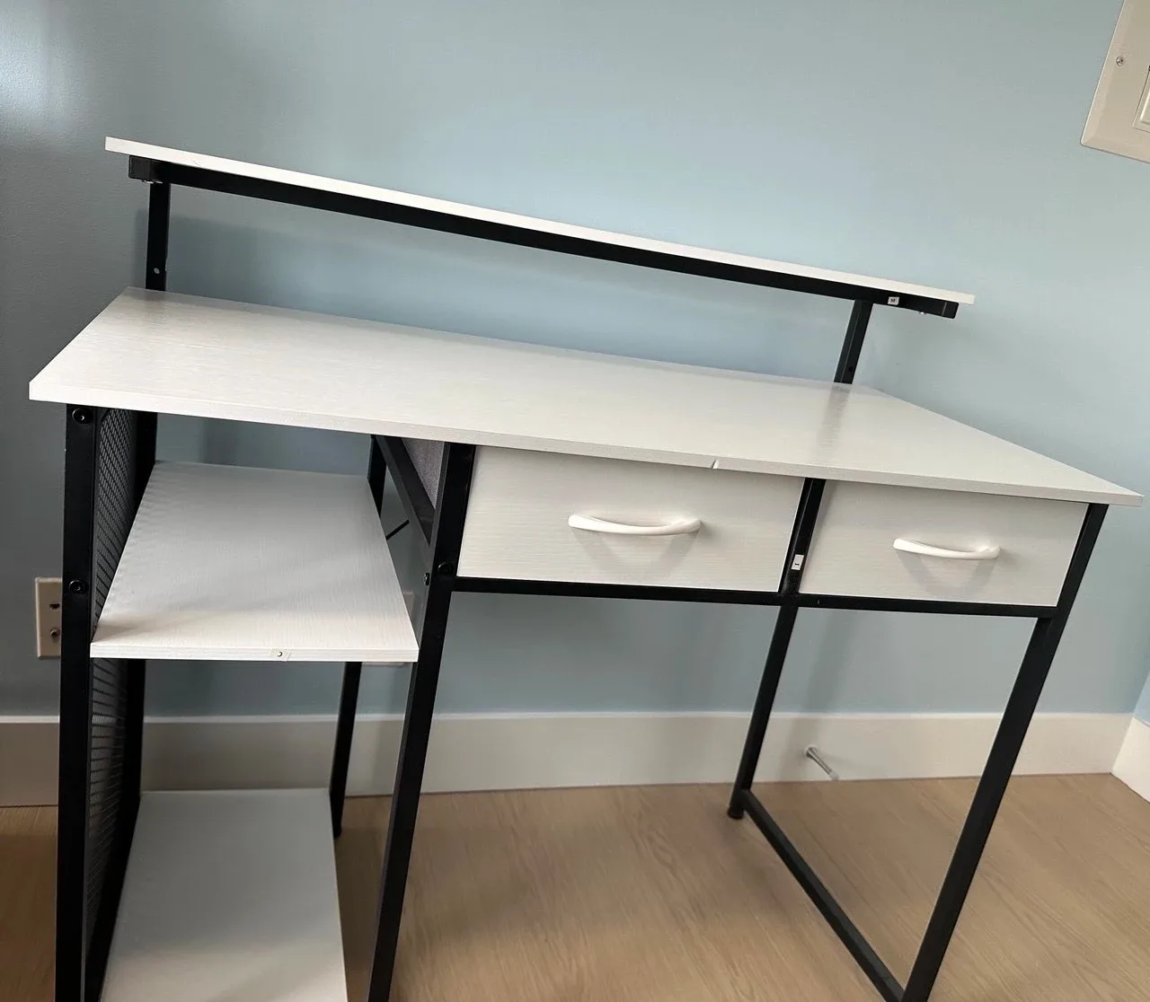 White & Black Desk with Drawers image indicator(2)