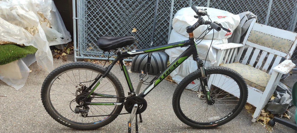 Trek 3500 Mountain Bike - Black & Green