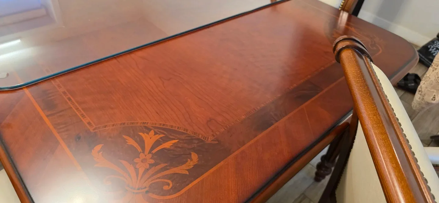 Dining Room Set. Dining Table Display Cabinet and Dining Chairs image indicator(4)