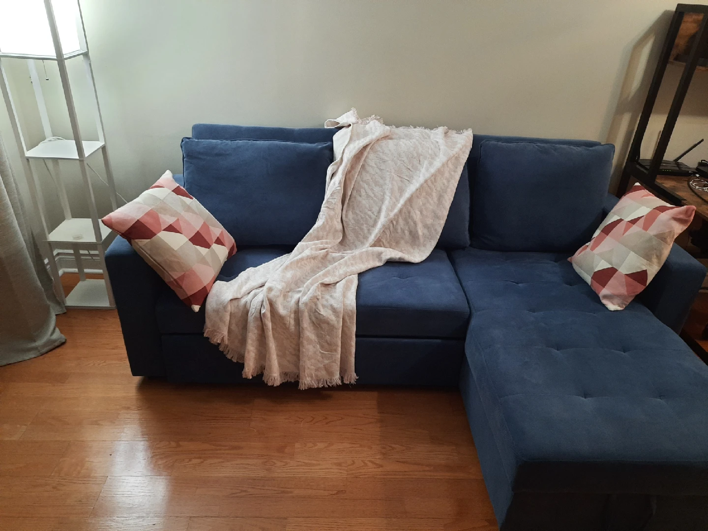 Blue Sectional Sofa interchangable chaise and pull out bed - photo 3