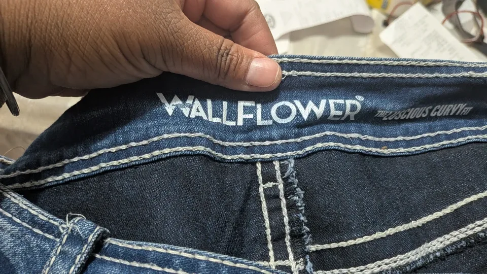 Wallflower Luscious Curvy Fit Jeans - Size 15 image indicator(3)