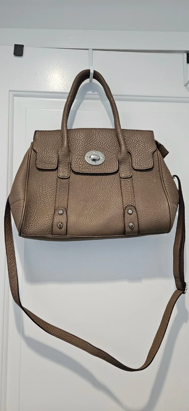 Brown Taupe handbag with shoulder strap image indicator(10)