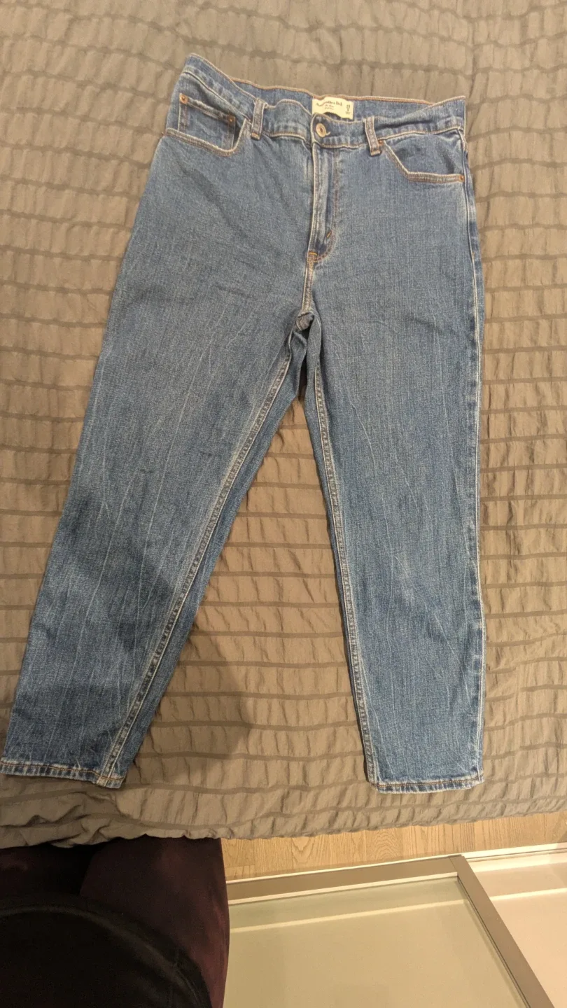 Abercrombie & Fitch 'The Mom' High Rise Jeans - Size 29