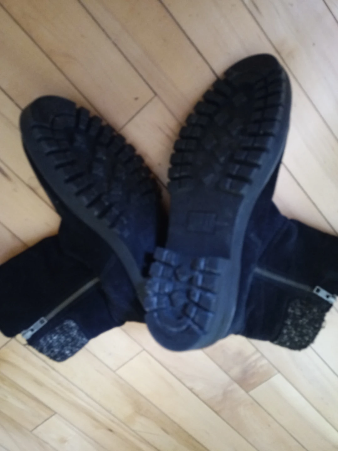 Ladies Cougar Black Suede Winter Boots - Size 8 - photo 3