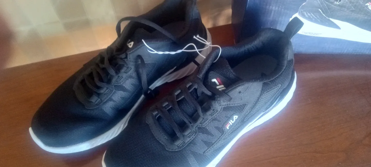 Fila Energized Men's Size 9 Sneakers - Black