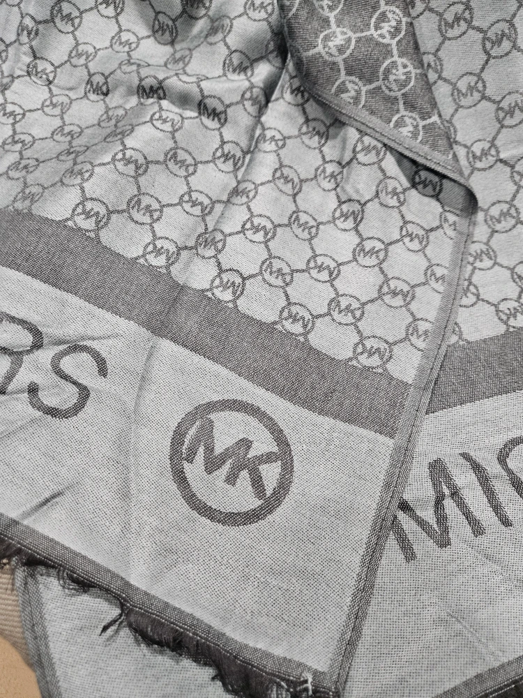Michael Kors Grey Scarf - New with Tags - photo 3