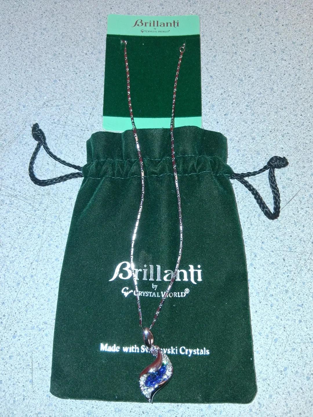 Brillanti Crystal World Necklace