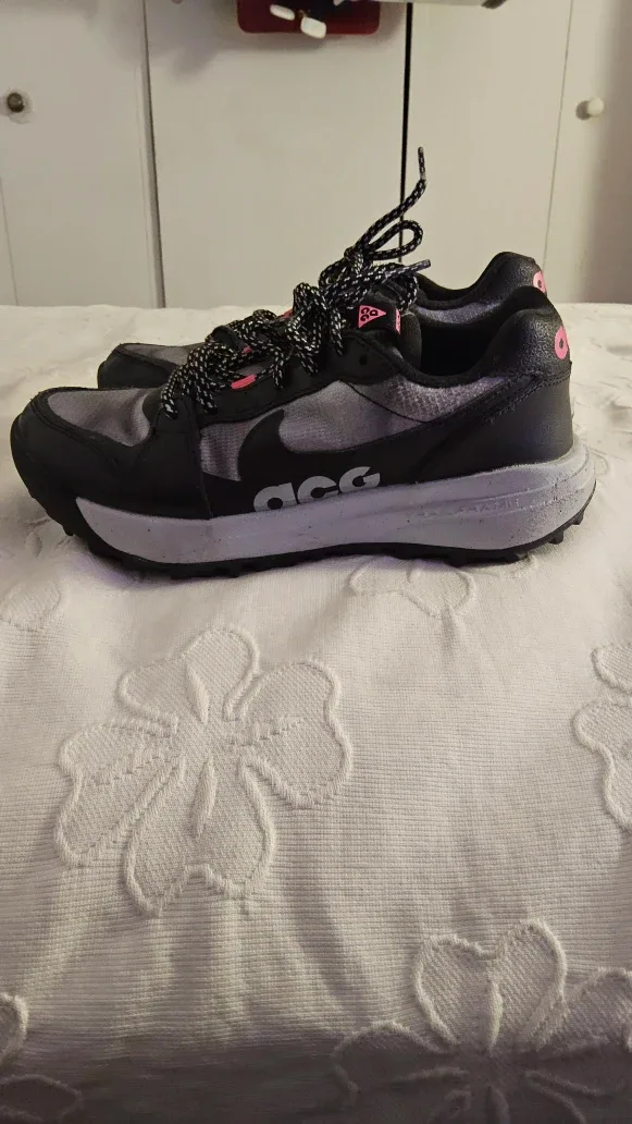 Nike ACG Mountain Fly Low DR1030-001 US 5 image indicator(4)