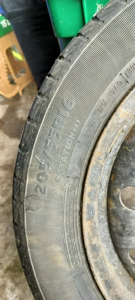 Motomaster 205/75R15 Winter Tire on Steel Rim image indicator(3)