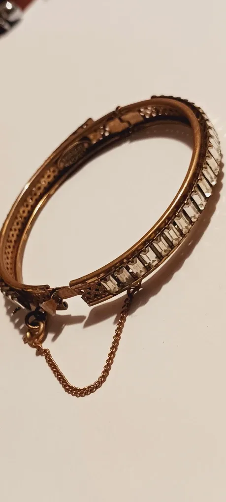 MIRIAM HASKELL SIGNED 1940s BANGLE BRACELET image indicator(2)