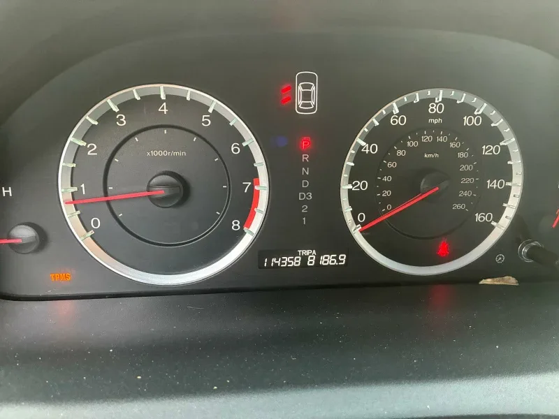 Honda Accord Silver Sedan - 114358 Miles image indicator(5)