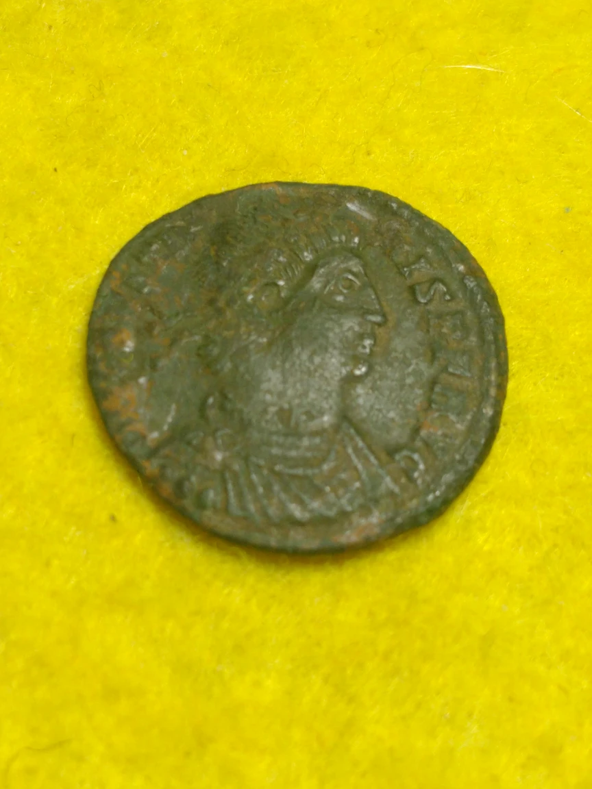 Unattributed ancient Roman coin, Emperor on galley #2017-0909