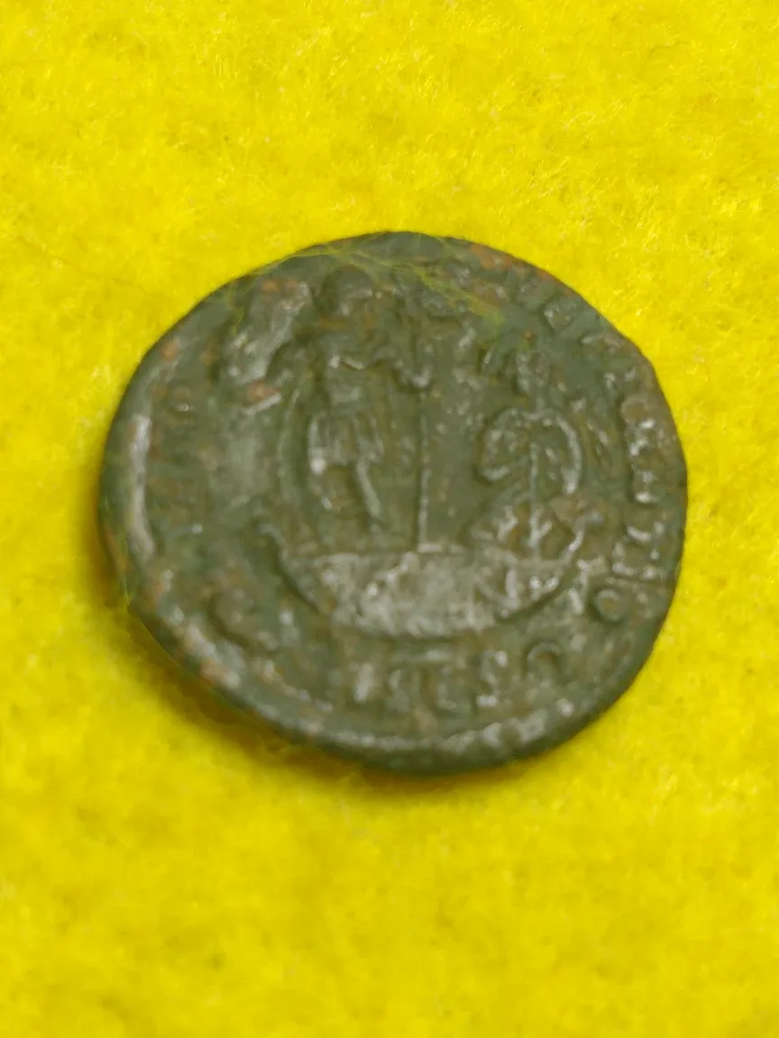 Nice, Unattributed ancient Roman coin, Emperor on galley image indicator(3)