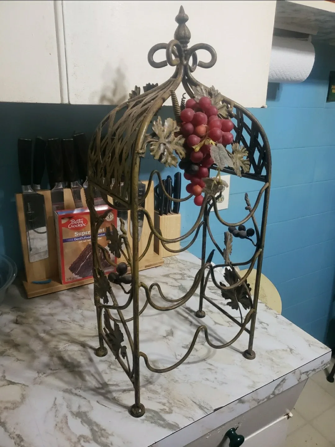 Decorative Wine Rack with Grape Design