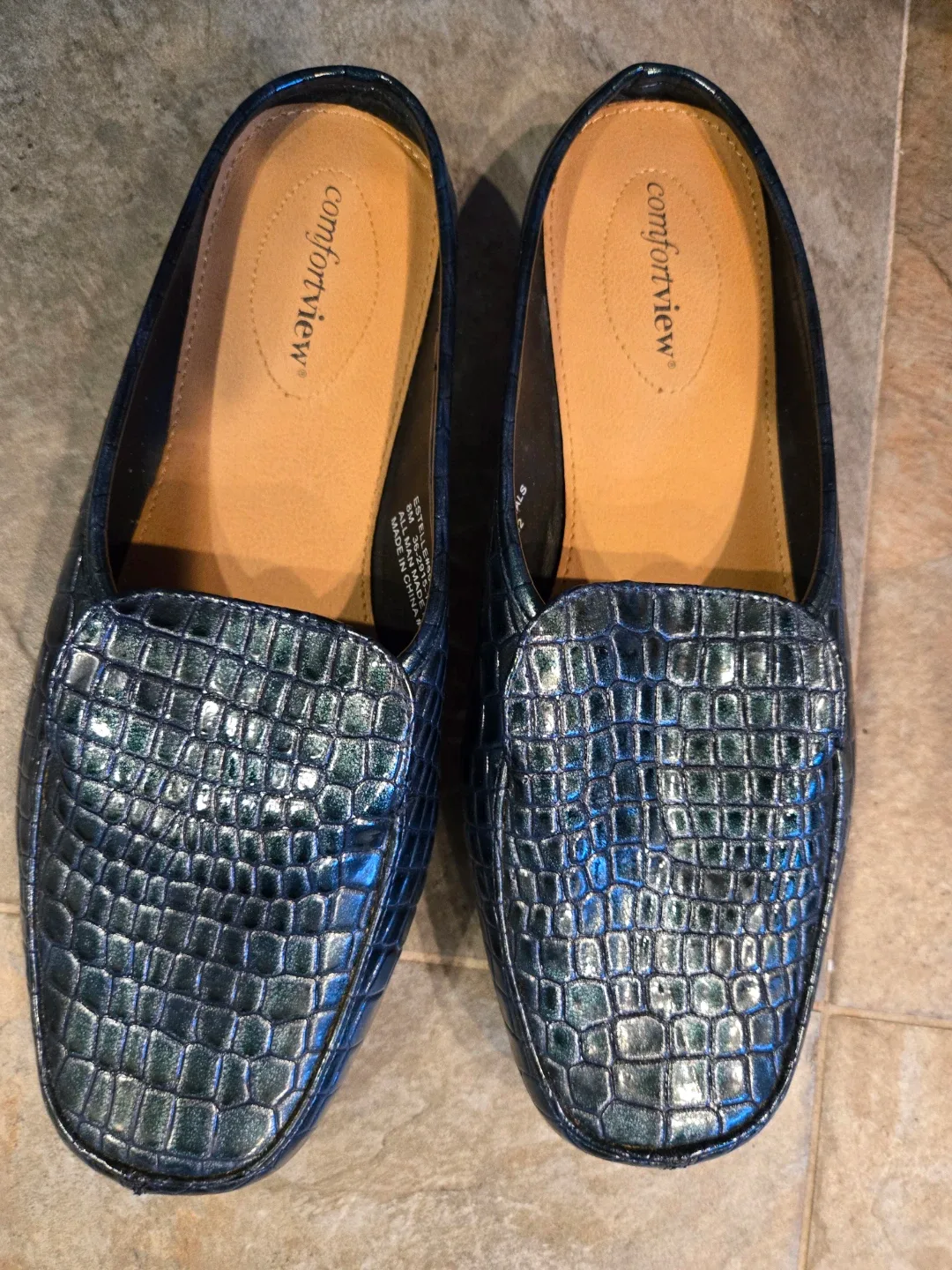 NEW by Aerosoles & Comfortview Mules image indicator(6)