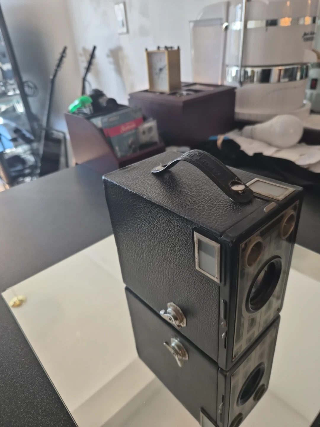 Vintage Kodak Brownie Junior Six-16 Camera - photo 3