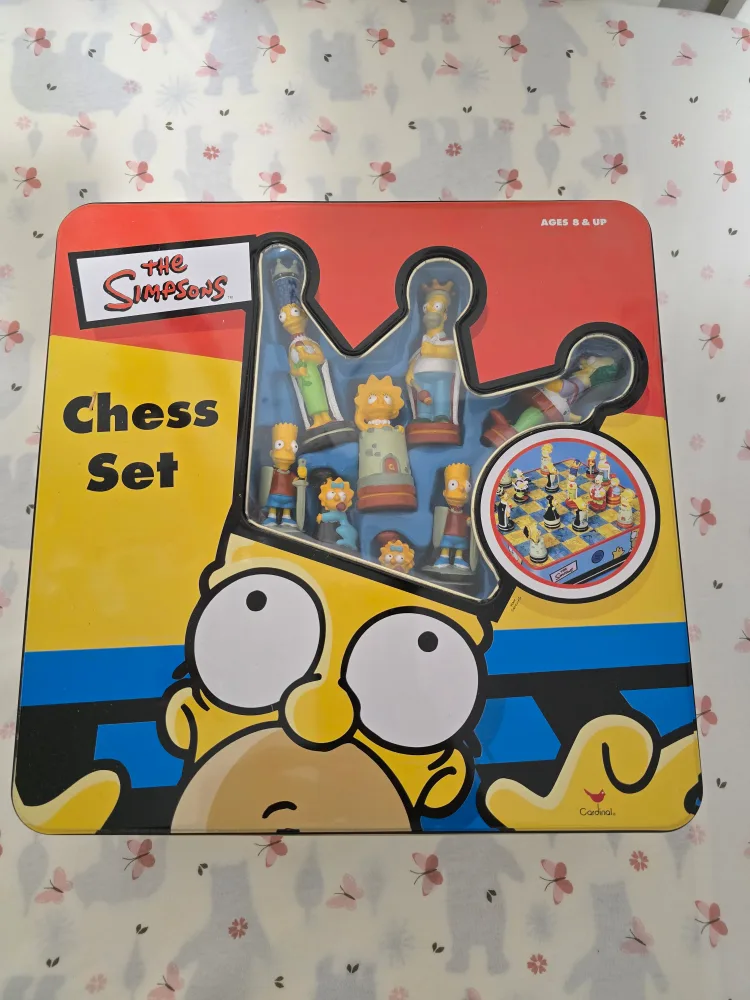 The Simpsons Chess Set - Ages 8 & Up