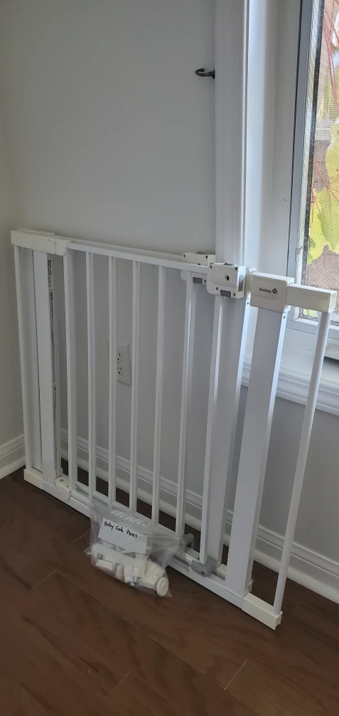 Safety 1st Baby Gate with Hardware (2 gates)