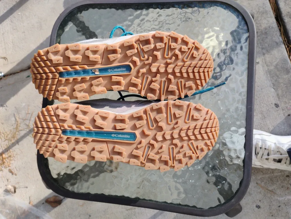 Columbia Waterproof Women's Hiking Shoes - Size 10 image indicator(3)