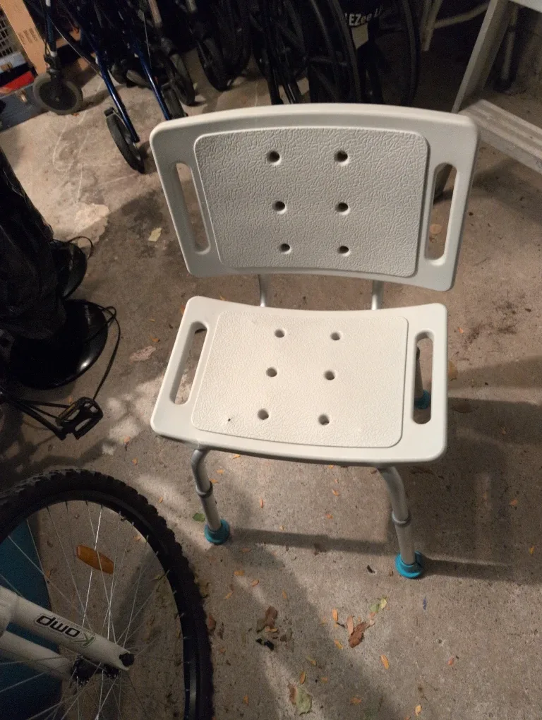 White Bath/Shower Chair
