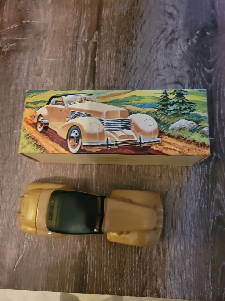 Avon Cord 37 Wild Country After Shave image indicator(3)