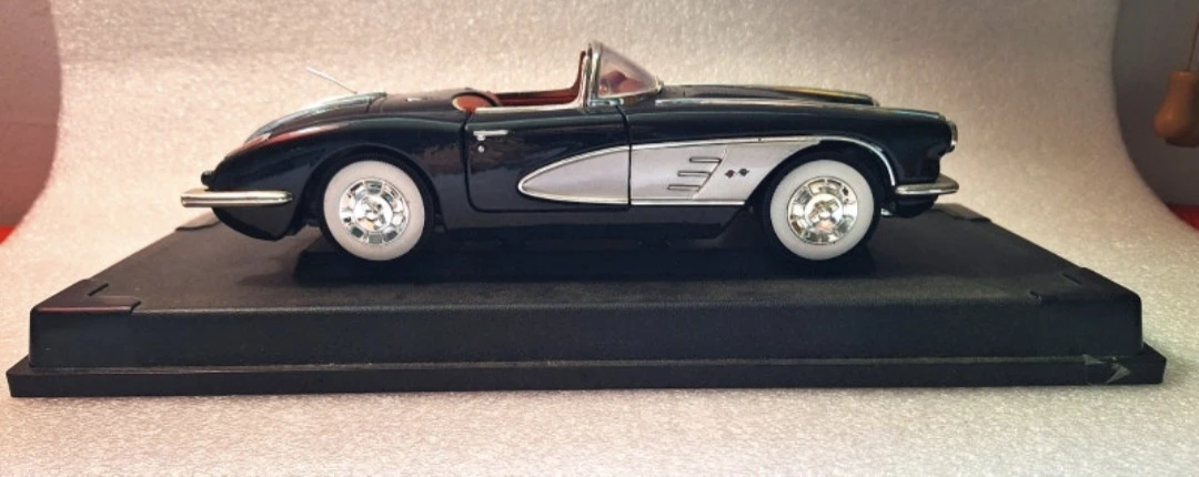 Motor Max 1958 Corvette Diecast Model - photo 2