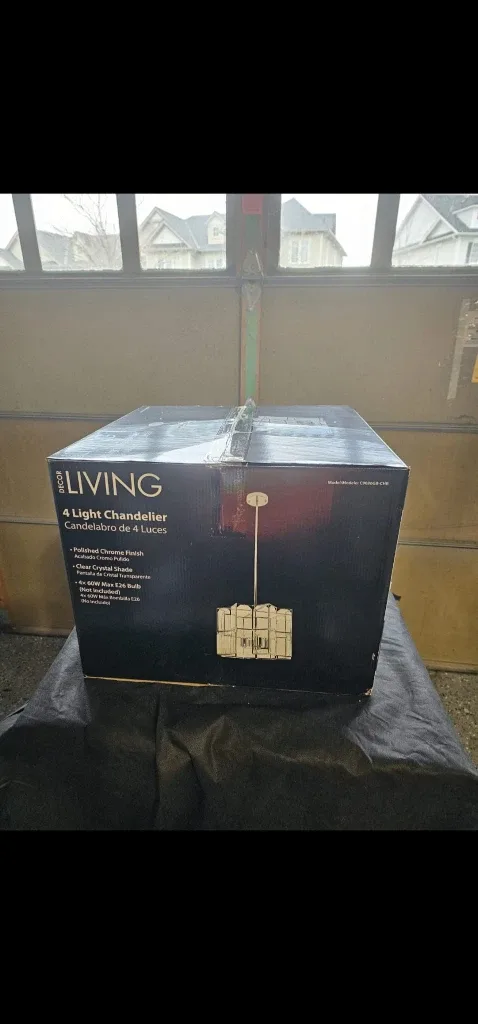 DECOR LIVING 4 Light Chandelier - New in Box!