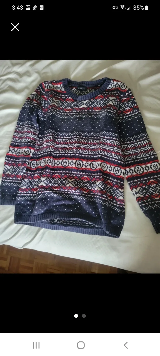 Tommy Hilfiger Sweater - Size M thumbnail