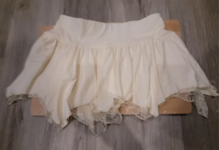 PRIVIMIX Women's White Pleated Skirt - Size M - New