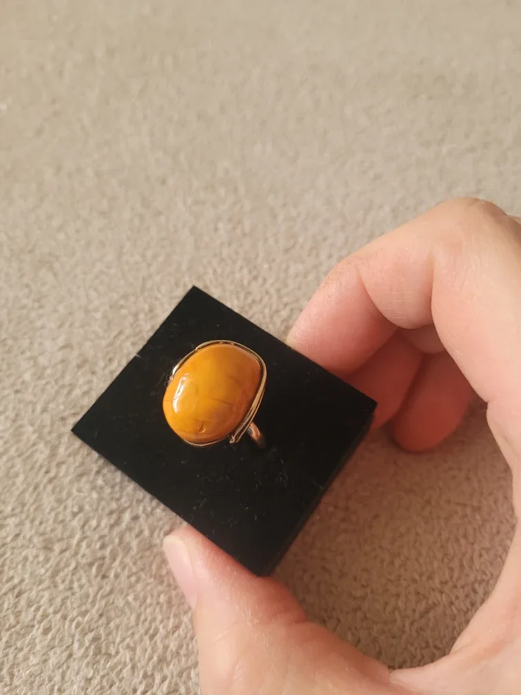 Silver ring with Baltic amber image indicator(4)