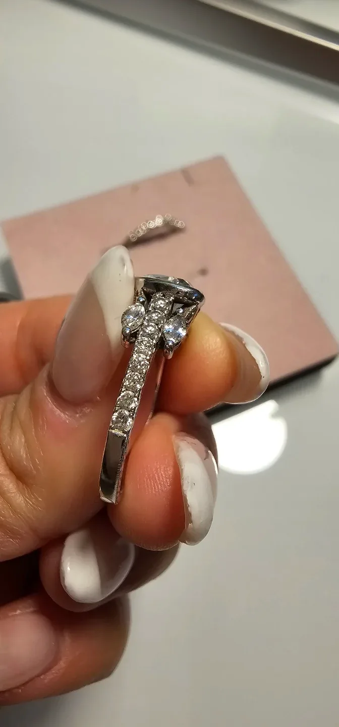 .81 Carat VS1 Heart Cut Diamond Ring with Marquis diamonds image indicator(3)