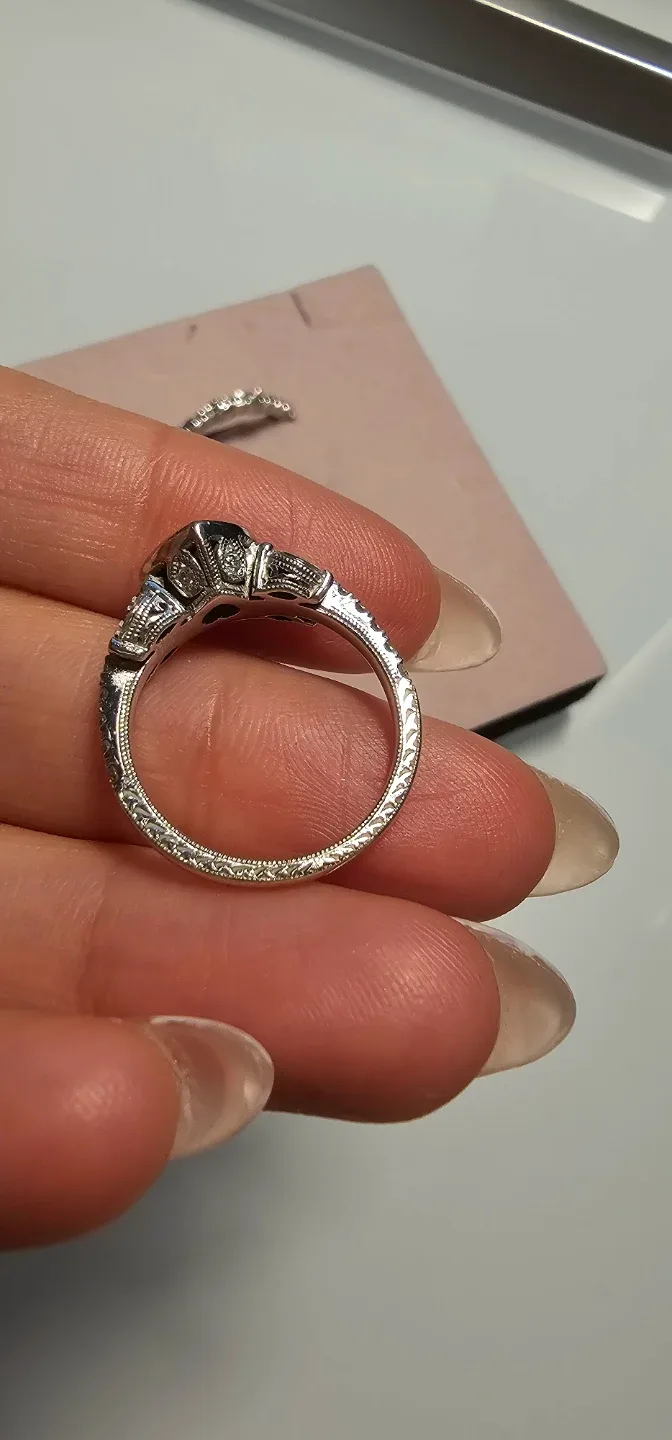 .81 Carat VS1 Heart Cut Diamond Ring with Marquis diamonds image indicator(5)