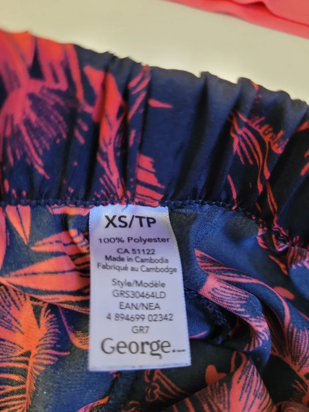 XS Shorts & Small Top Set image indicator(2)