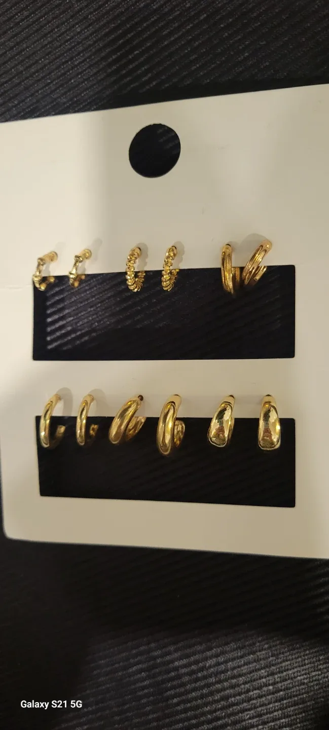 Gold Tone Earring Set - New
