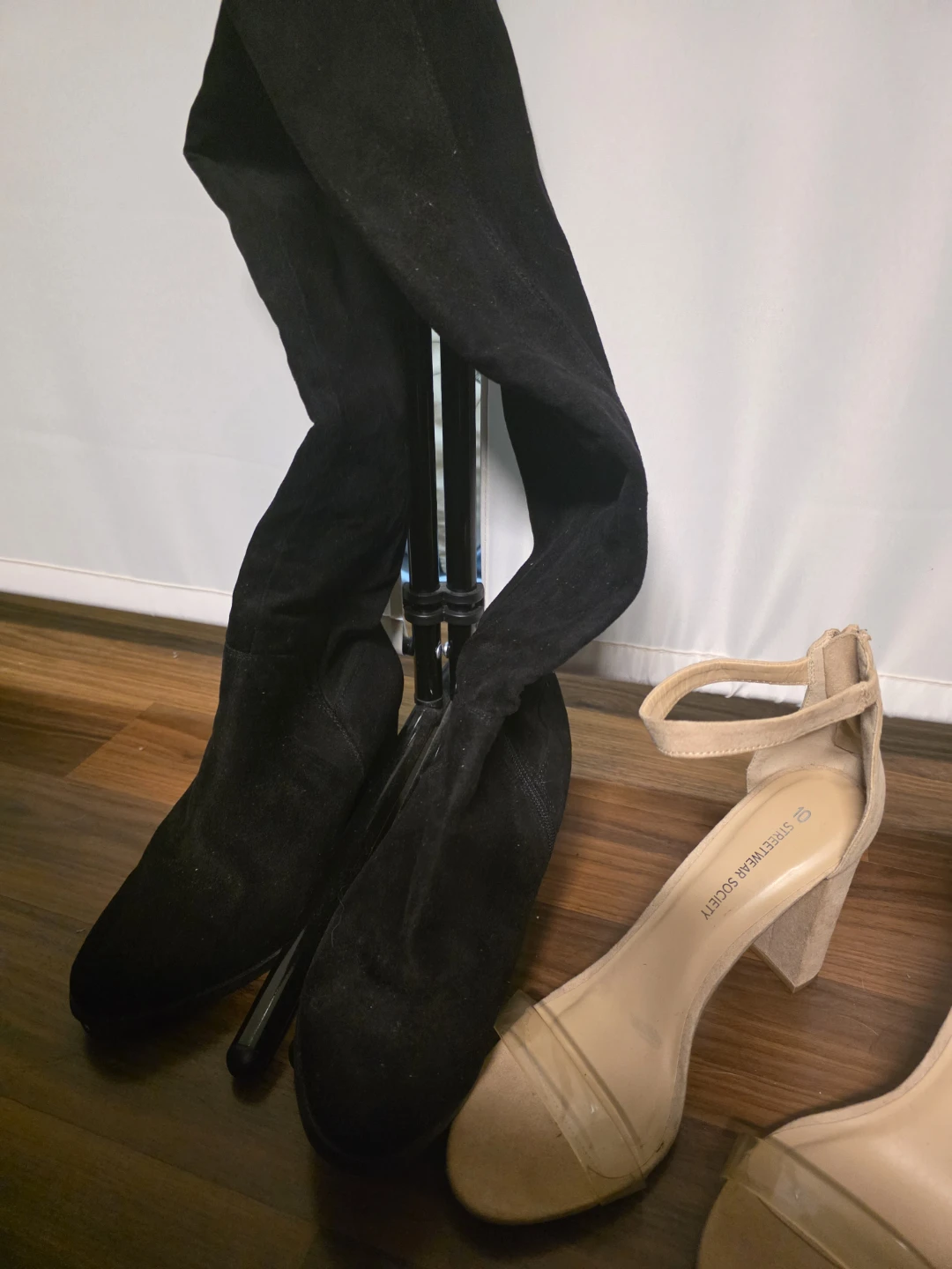 Shoe bundle **TAKE ALL FOR $20** - photo 5