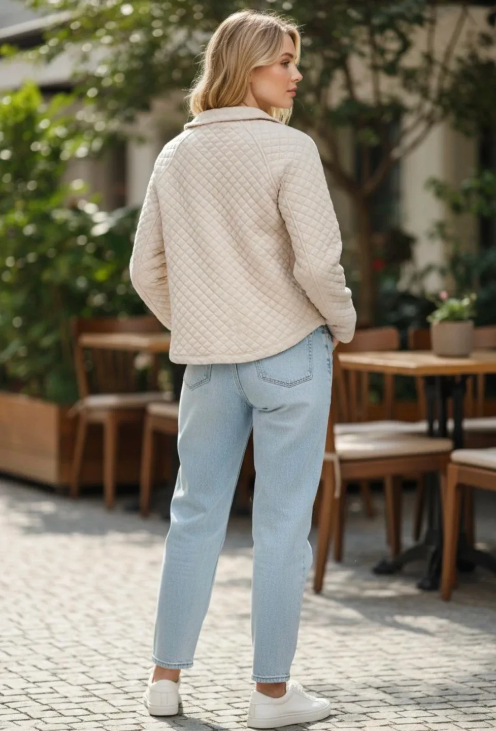 CG Studio Quilted Mock Neck Sweatshirt image indicator(2)