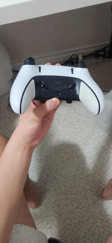 Sony PlayStation 5 DualSense Controller - White image indicator(2)