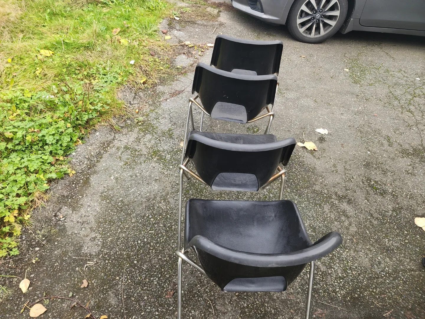 Set of 4 Black Stacking Chairs image indicator(7)