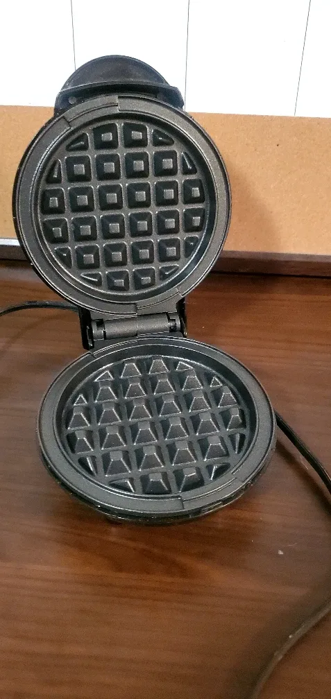 Round Waffle Maker