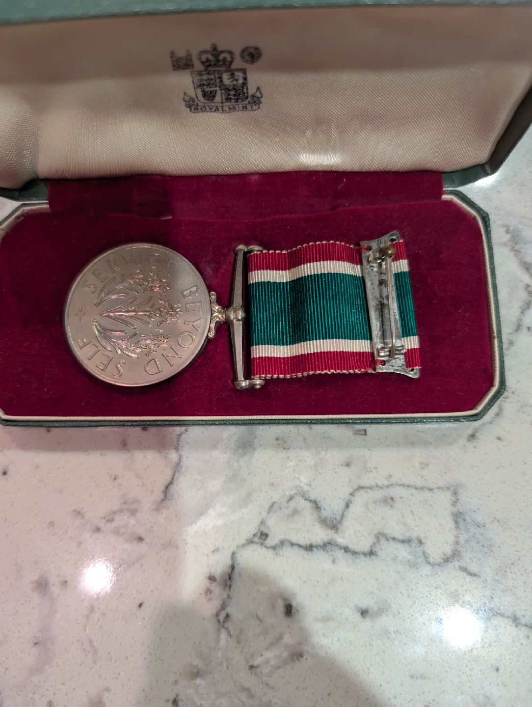 WW 2 Elizabeth Second Women's Royal Voluntary Service Medal - photo 2