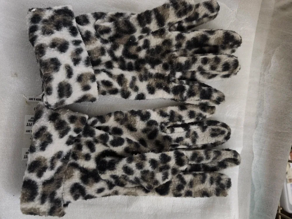 Leopard Print Gloves