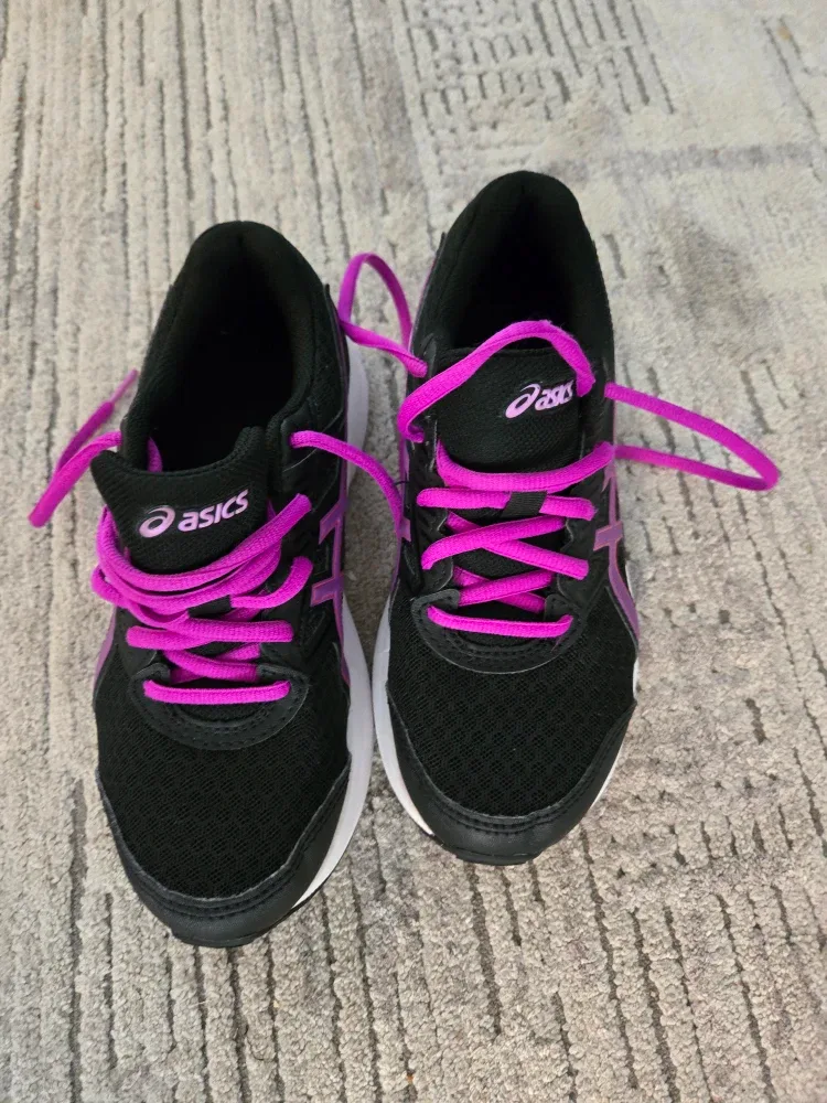 Kids Asics Running Shoes - Black & Pink- size 3 image indicator(2)