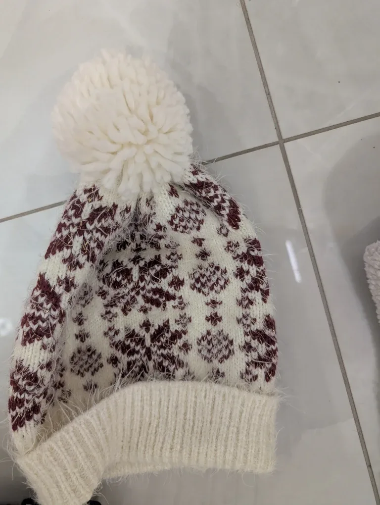 Assorted Kids Winter Beanies image indicator(3)
