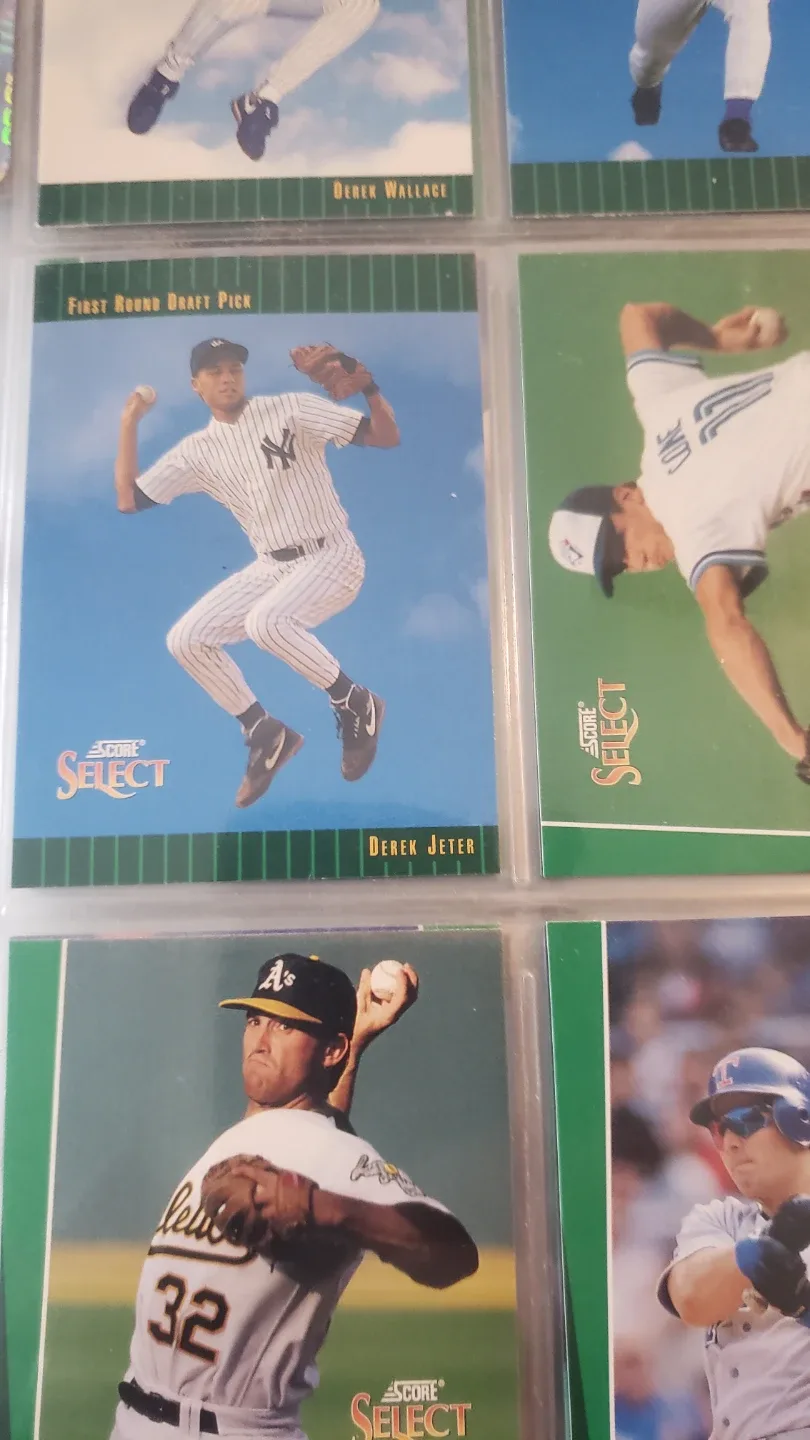 Baseball Collectors Trading Cards Binder image indicator(8)