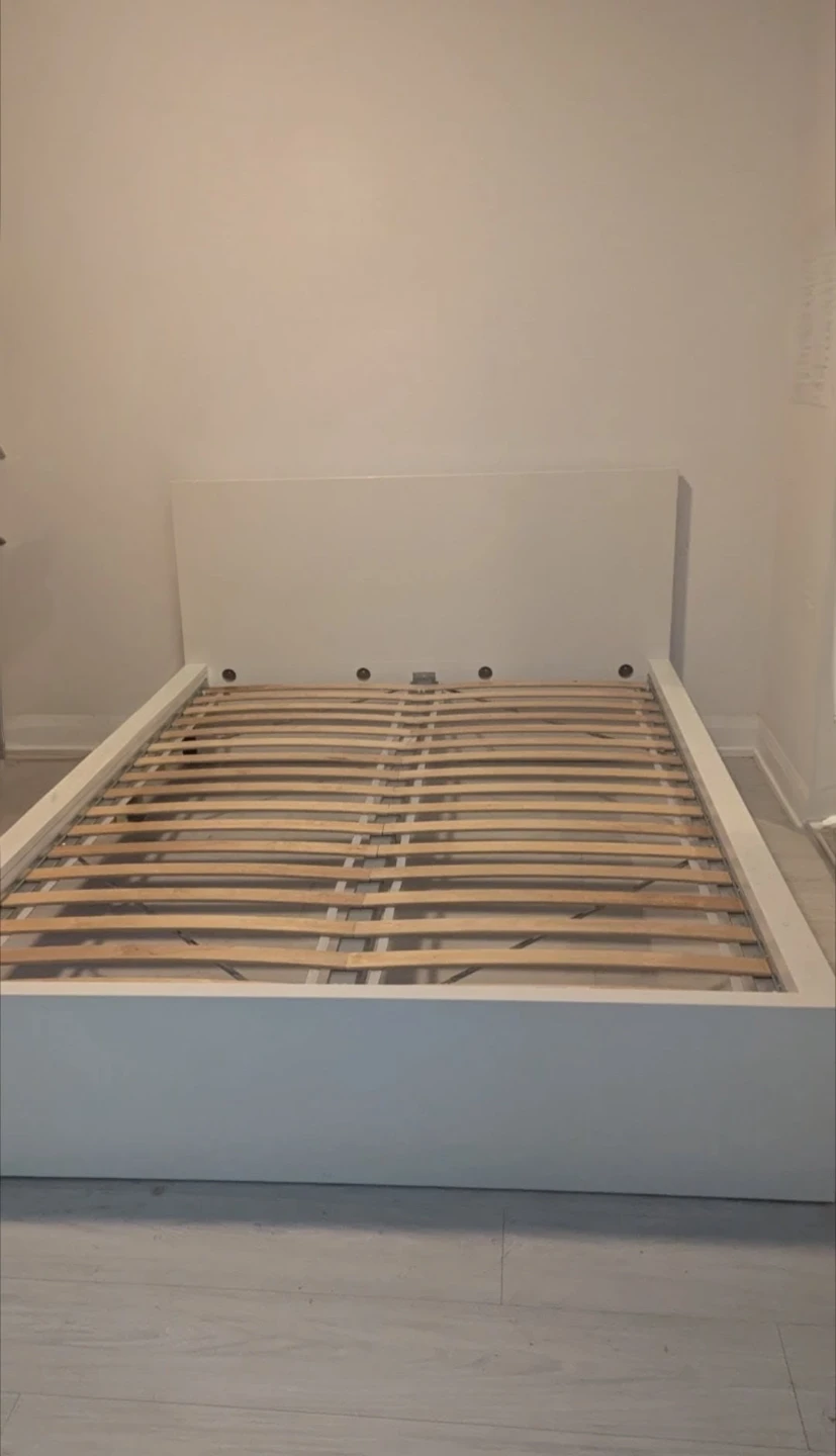 IKEA Malm White Full Bed Frame - Queen / already dismantled - photo 4