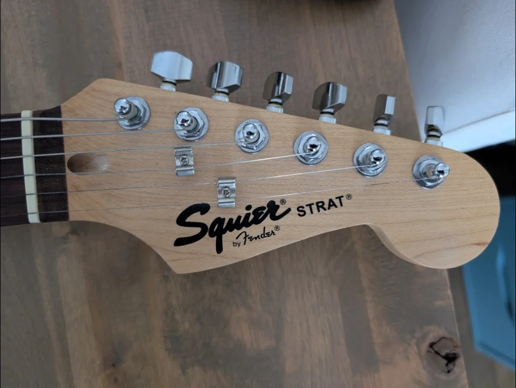 Squier Strat by Fender Electric Guitar w/ Case - photo 2