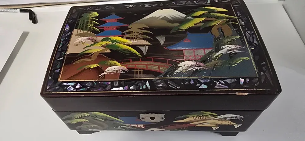 Vintage Japanese Lacquerware Music Jewelry Box