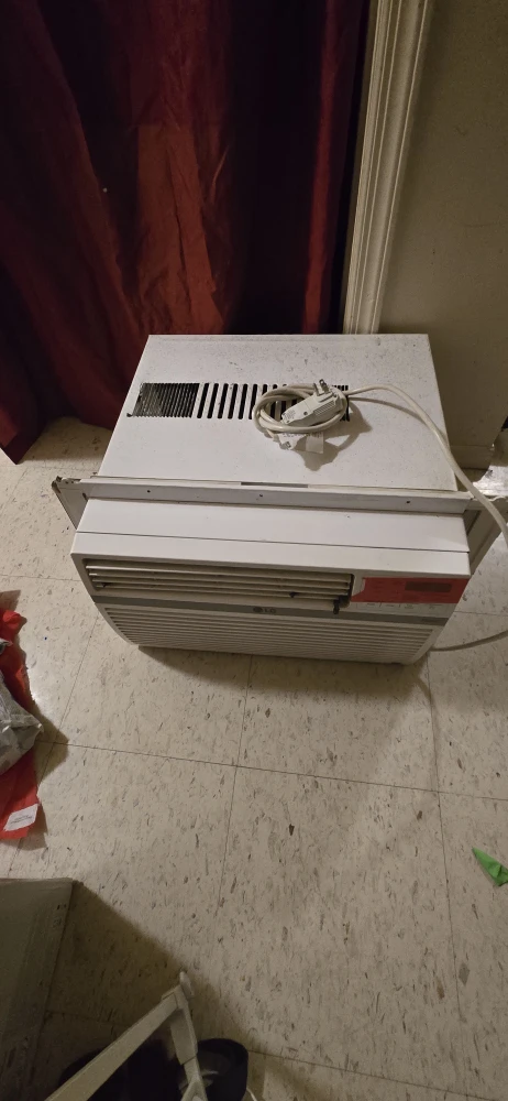 LG Window Air Conditioner - photo 3
