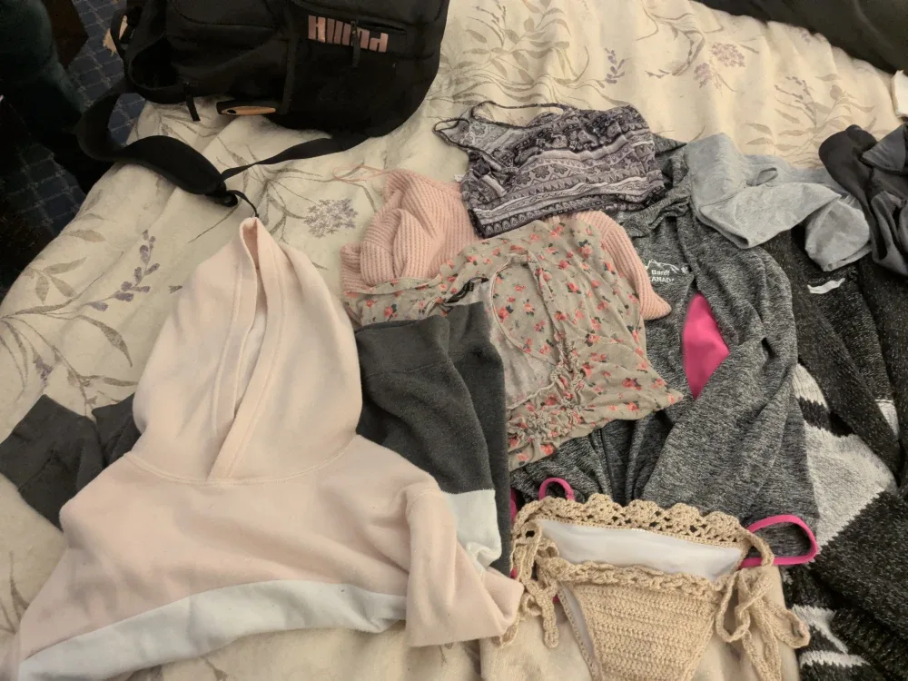 Clothing Lot - Various Brands & Styles image indicator(10)