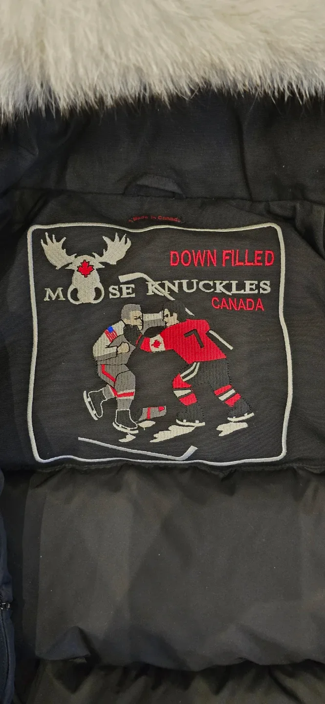 Mens Stylish Moose Knuckles Bomber Jacket!- Size Large image indicator(9)